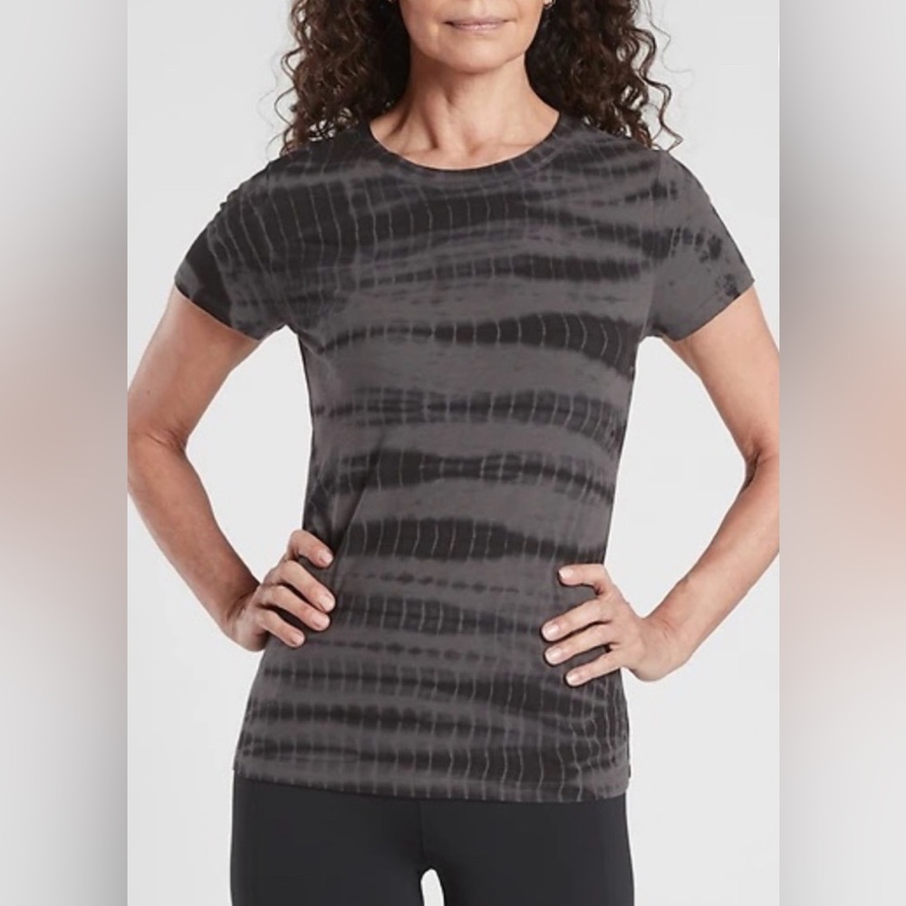 Athleta Organic Daily Black Tie-Dye Short Sleeve Tee
